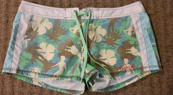 AUSTRALIAN MAMBO GODDESS BOARD SHORTS - Picture 1 of 3